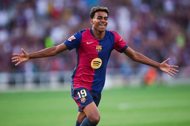 西媒：皇马今年进欧冠8强多踢了4场比赛，弗爷破例奖励每位球员25万欧