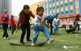 深度拆解：牌九“推路子”中的概率偏差，真的存在连赢的势头吗？（从概率看牌九“推路子”：连赢效应是幻觉还是规律？）